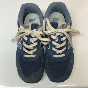 New Balance boys sneakers size 4